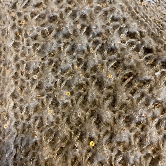 Hand knit cardigan - Picture 7 of 11